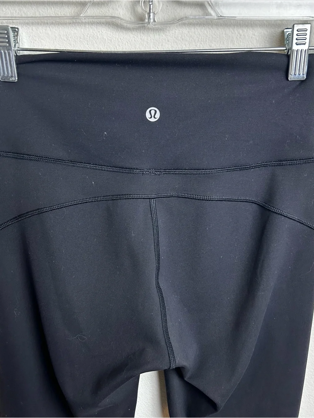 Lululemon In Movement Crop Legging 19” Black Sz 6 High Rise Side Pockets W6AHJS